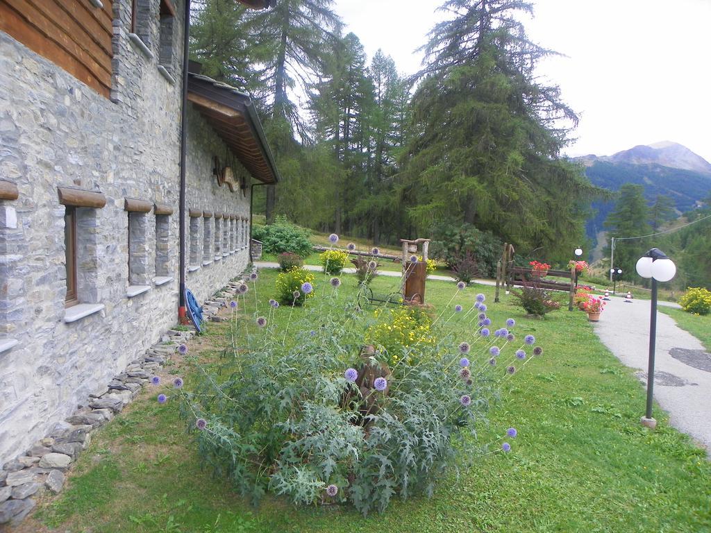 Hotel Les Granges La Thuile Exterior foto